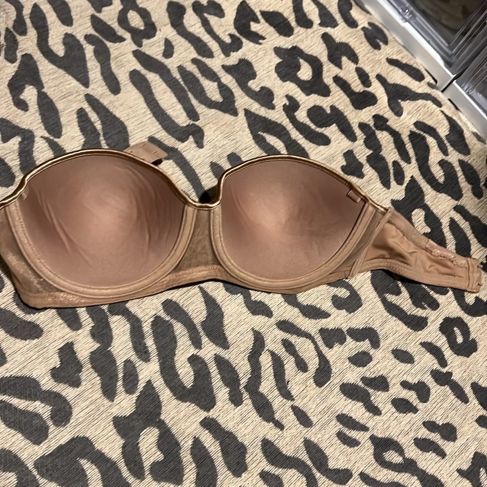 Strapless Bra — Size 34C - Picture 3 of 6